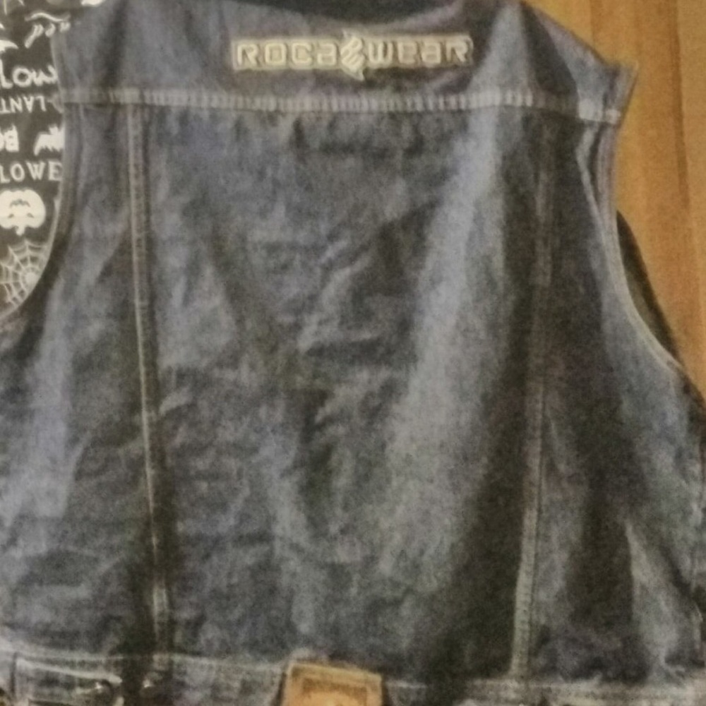 Rocawear vest